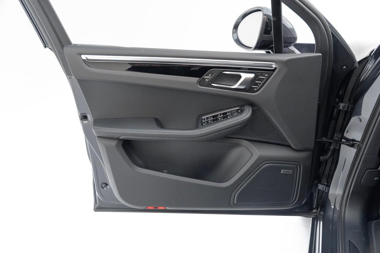 2025 Porsche Macan Pompano Beach FL