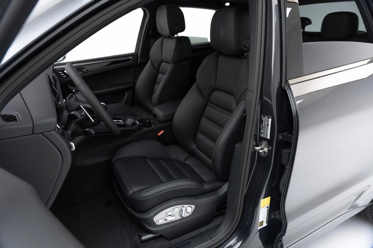 2025 Porsche Macan Pompano Beach FL