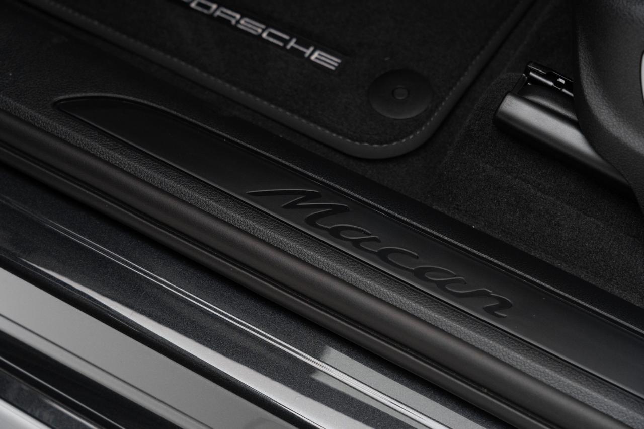 2025 Porsche Macan Pompano Beach FL