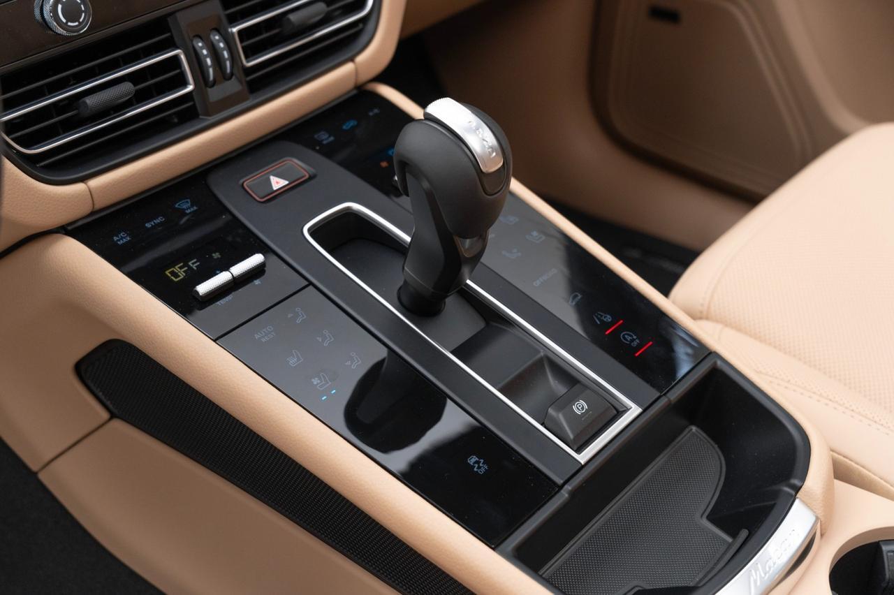 2025 Porsche Macan Pompano Beach FL