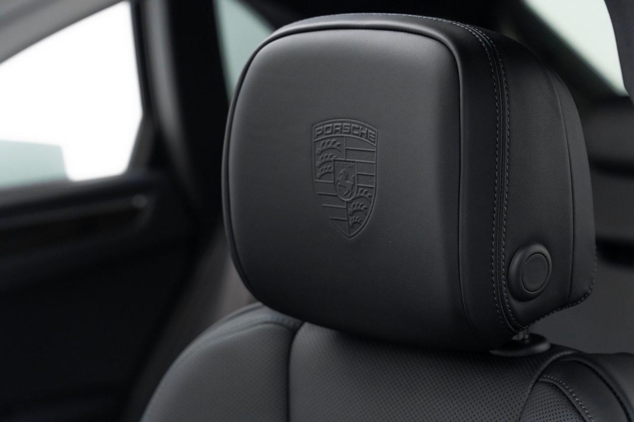 2025 Porsche Macan Pompano Beach FL