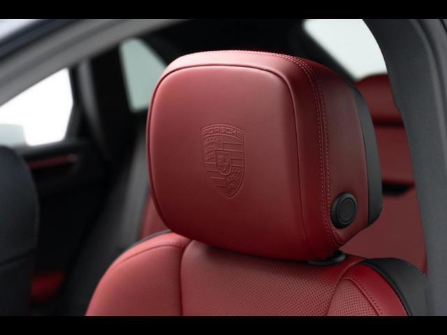2025 Porsche Macan Pompano Beach FL