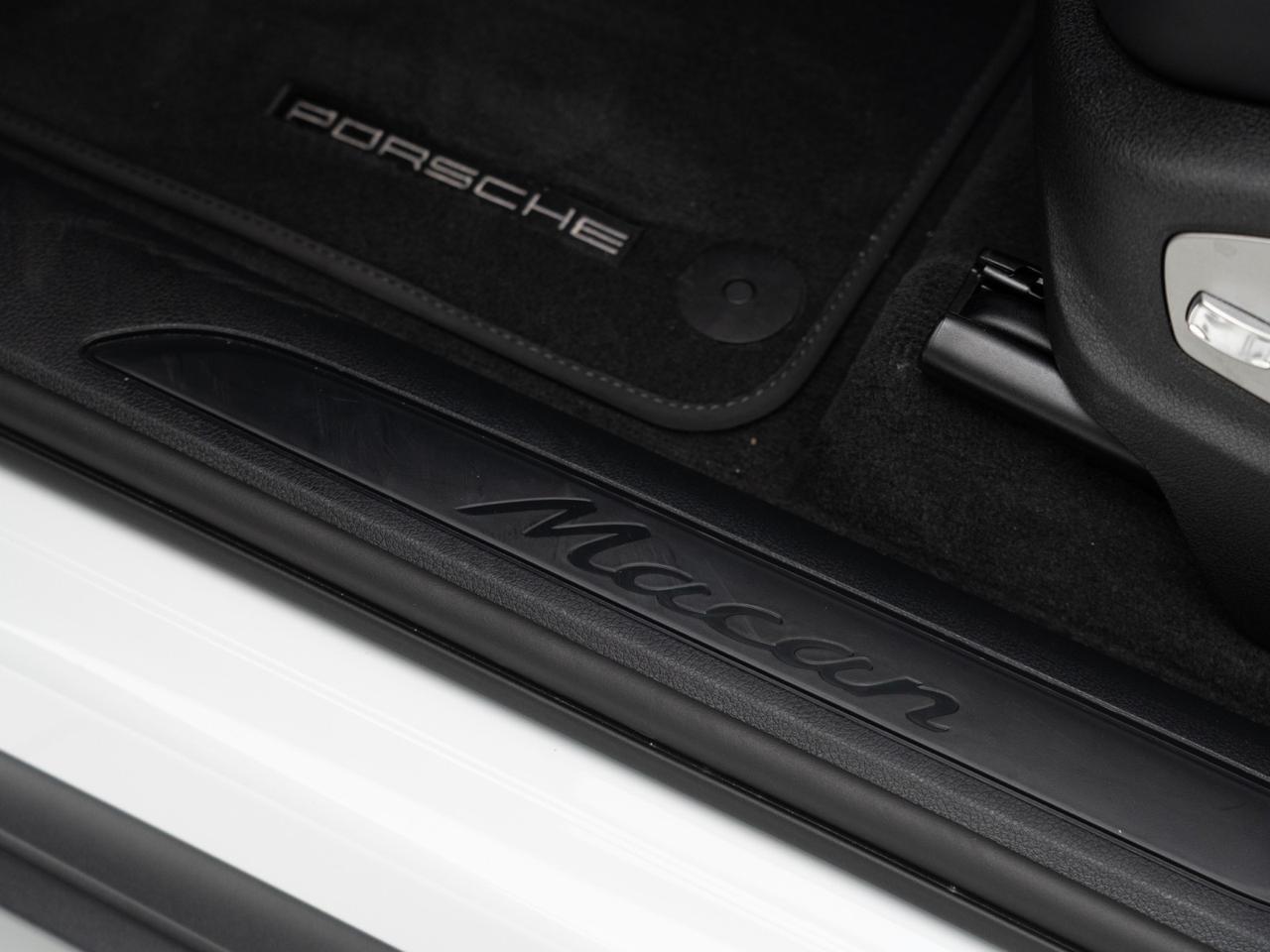 2025 Porsche Macan Pompano Beach FL