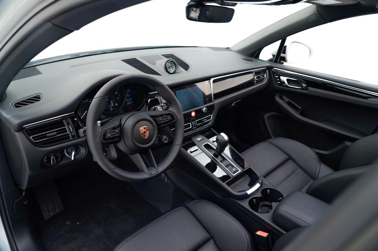 2025 Porsche Macan Pompano Beach FL