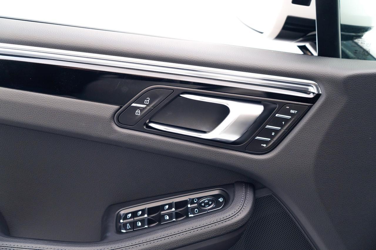 2025 Porsche Macan Pompano Beach FL