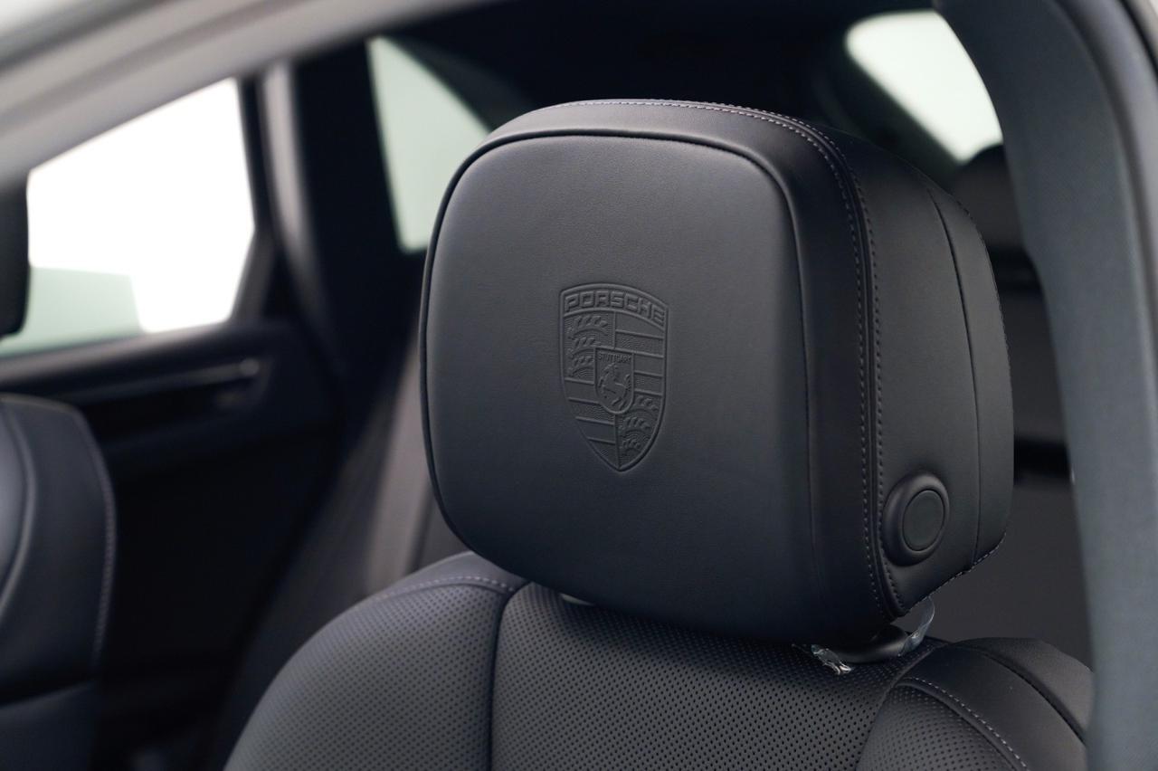 2025 Porsche Macan Pompano Beach FL