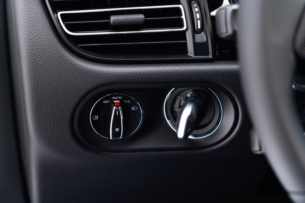 2025 Porsche Macan Pompano Beach FL