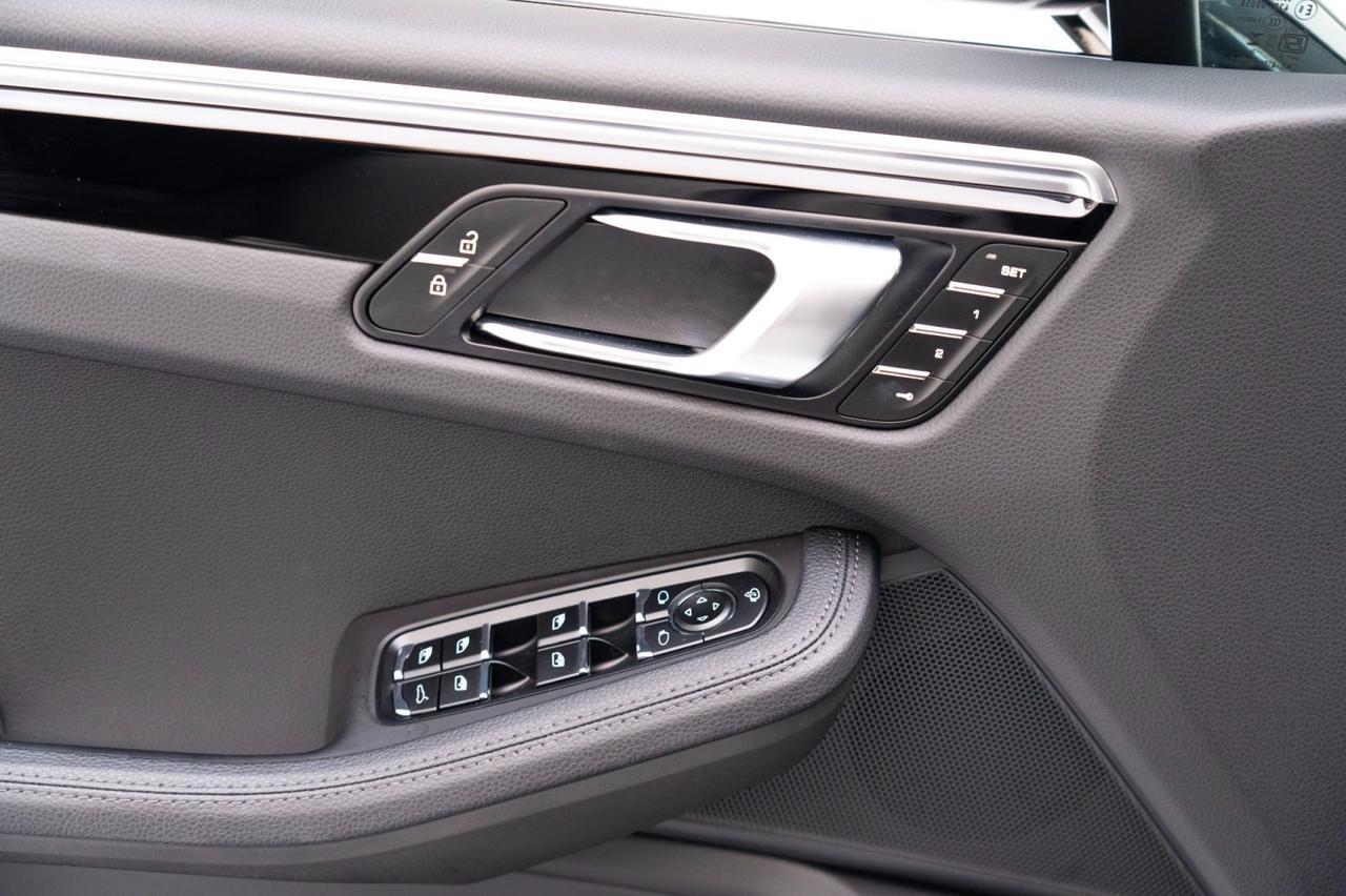 2025 Porsche Macan Pompano Beach FL