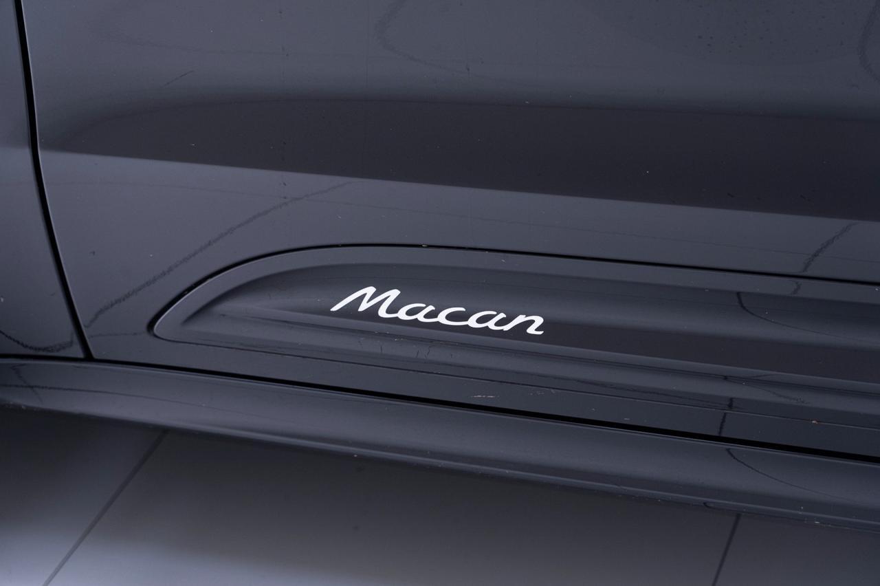 2025 Porsche Macan Pompano Beach FL