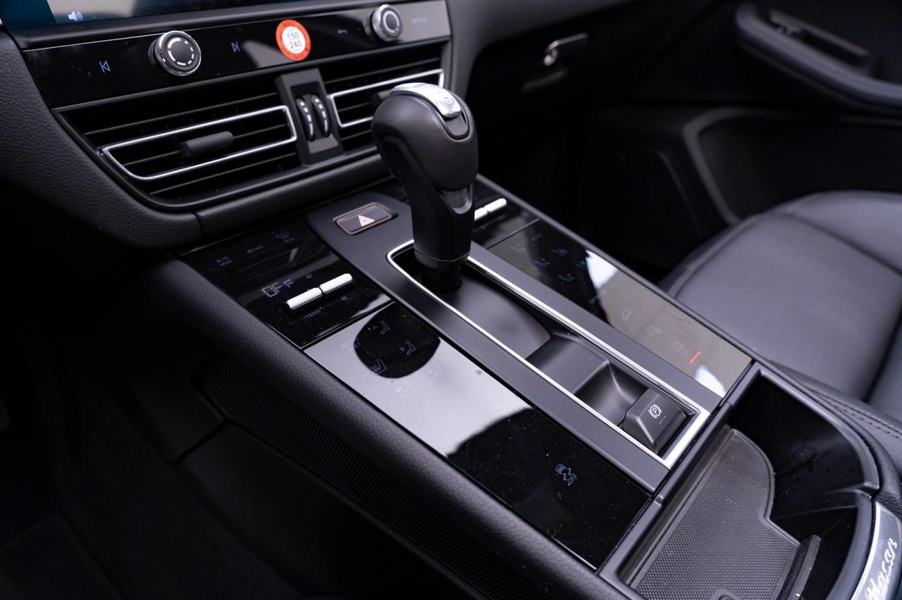 2025 Porsche Macan Pompano Beach FL