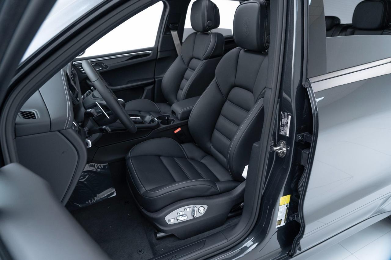 2025 Porsche Macan Pompano Beach FL