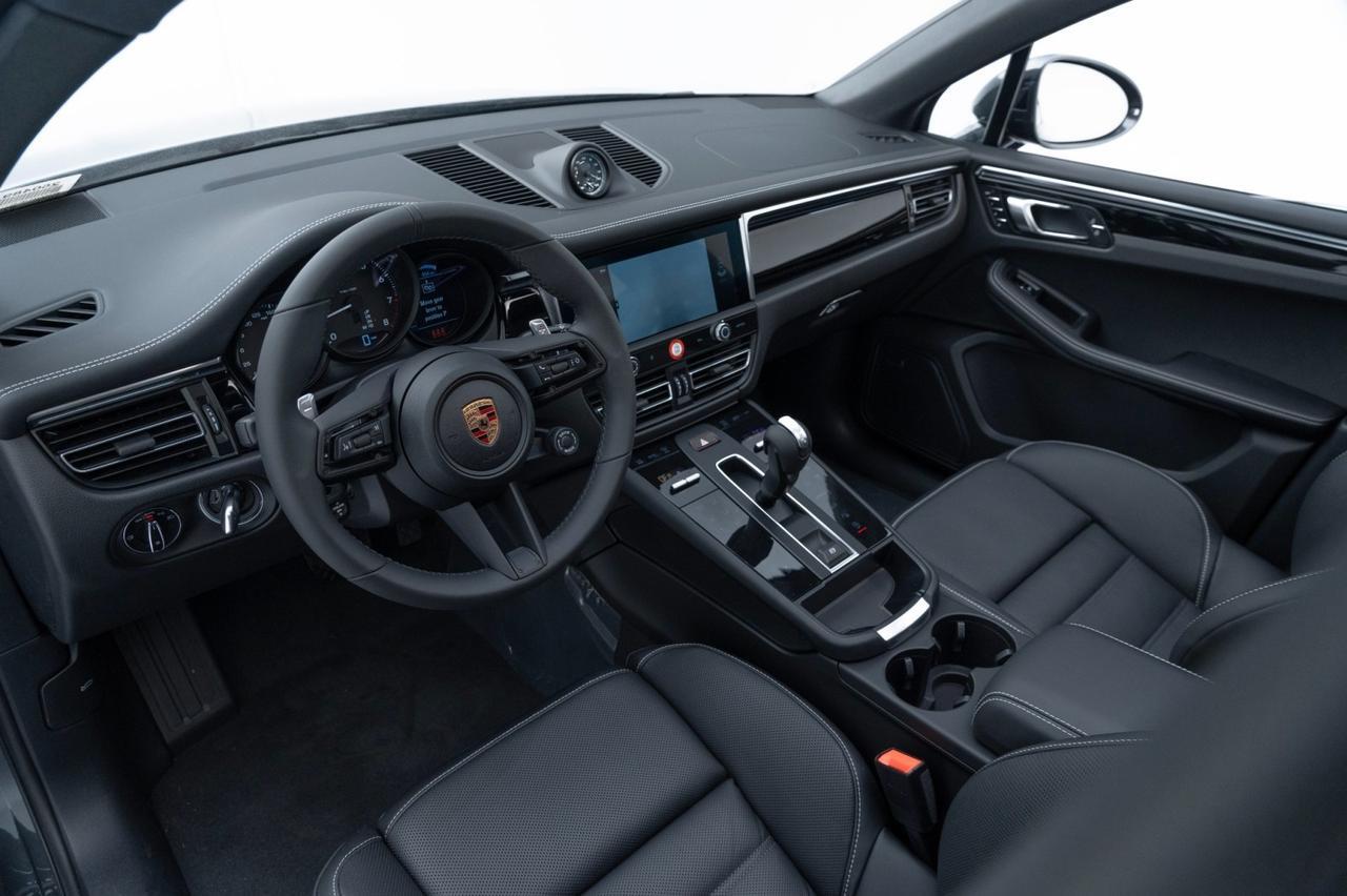 2025 Porsche Macan Pompano Beach FL