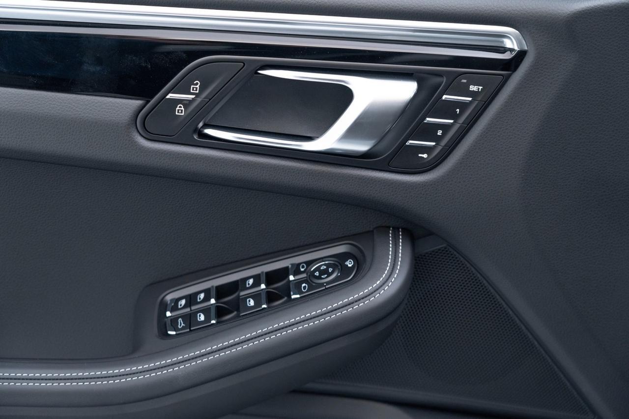 2025 Porsche Macan Pompano Beach FL