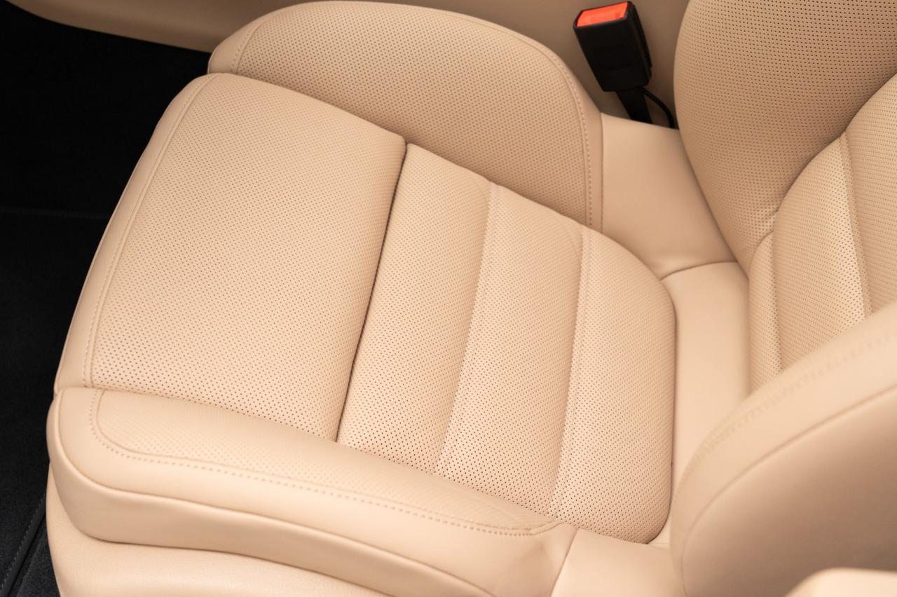 2025 Porsche Macan Pompano Beach FL