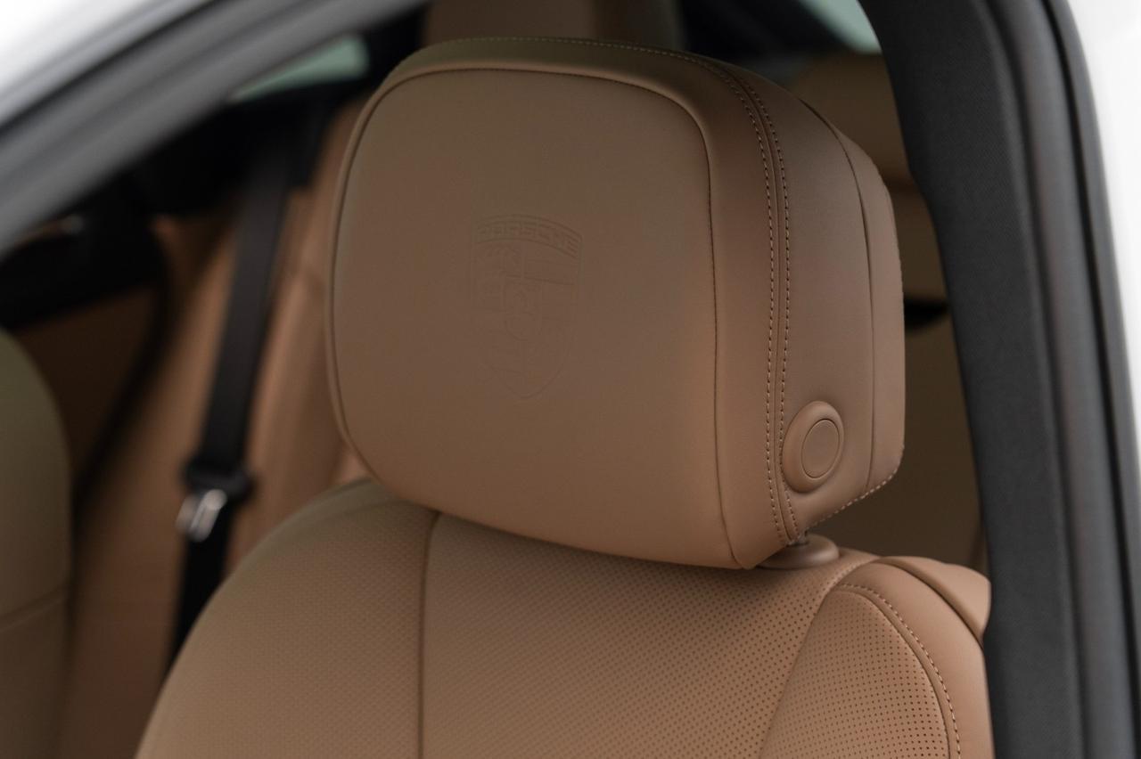 2025 Porsche Macan Pompano Beach FL