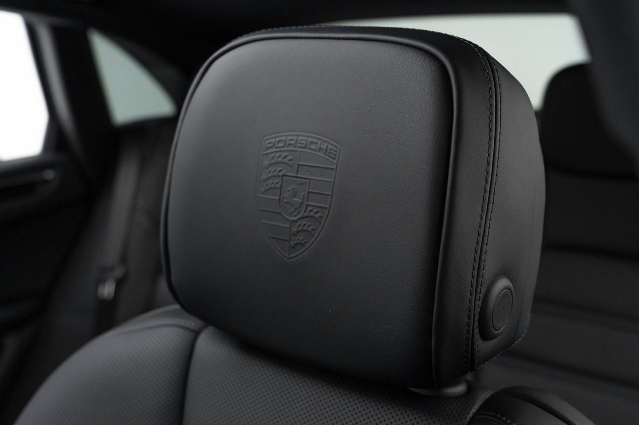 2025 Porsche Macan Pompano Beach FL