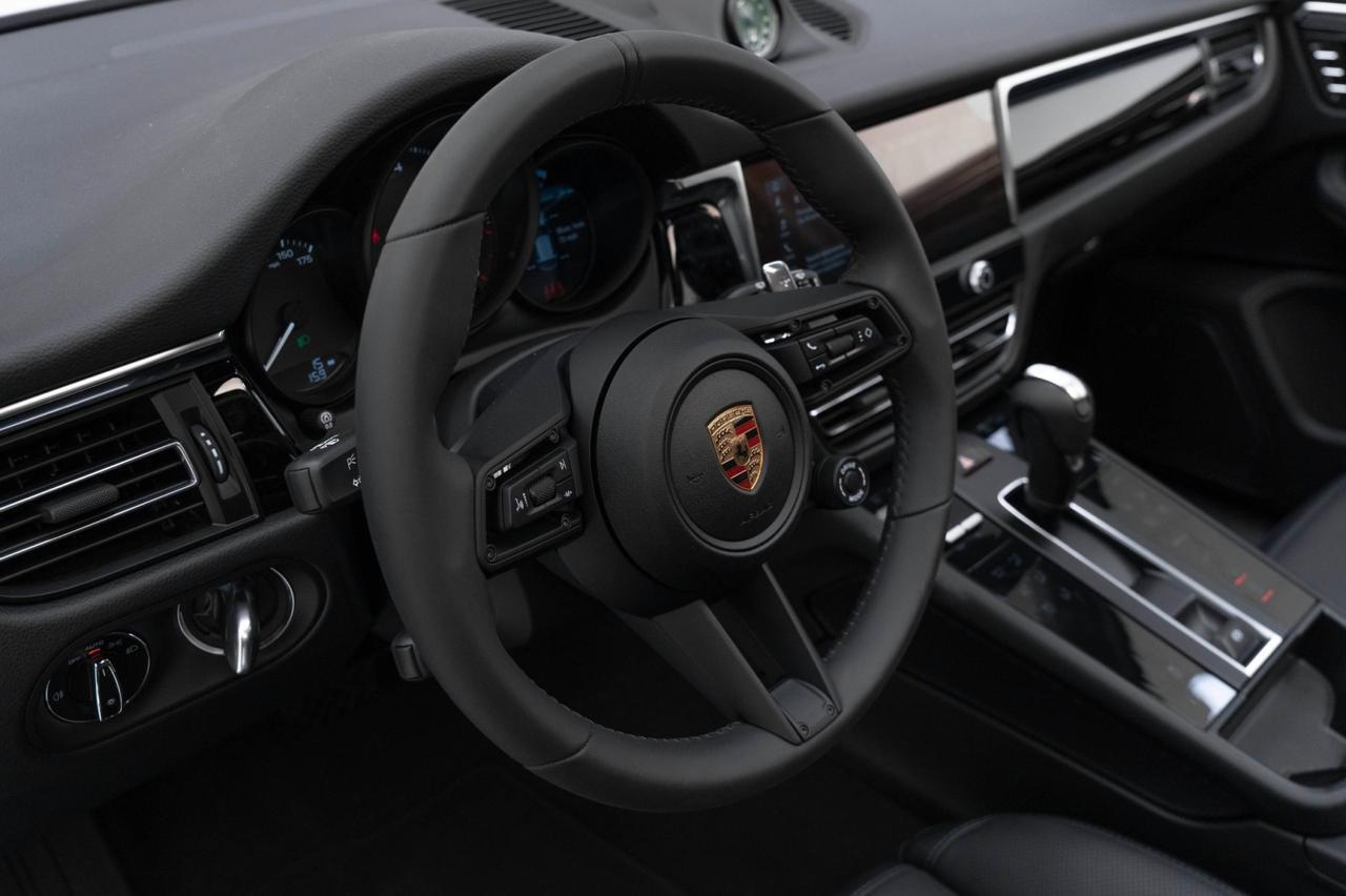 2025 Porsche Macan Pompano Beach FL