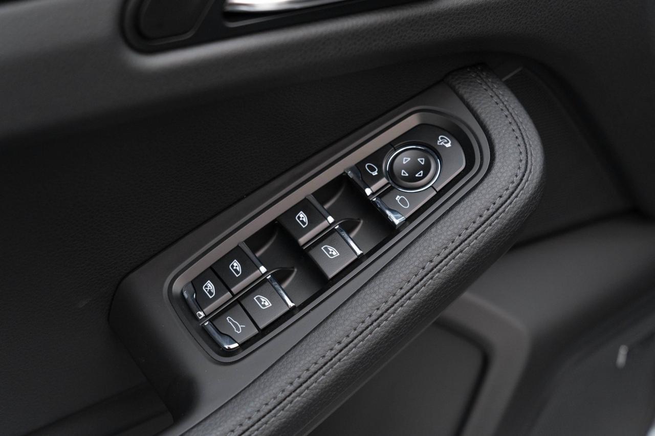 2025 Porsche Macan Pompano Beach FL