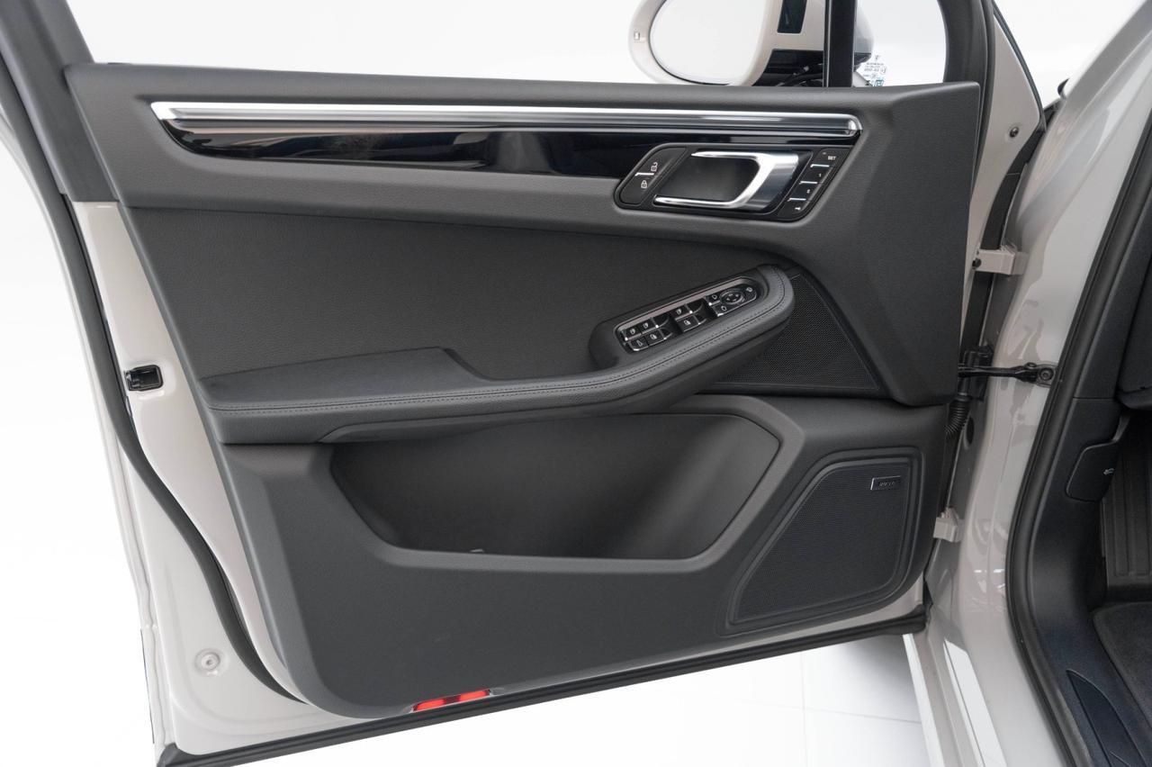 2025 Porsche Macan Pompano Beach FL
