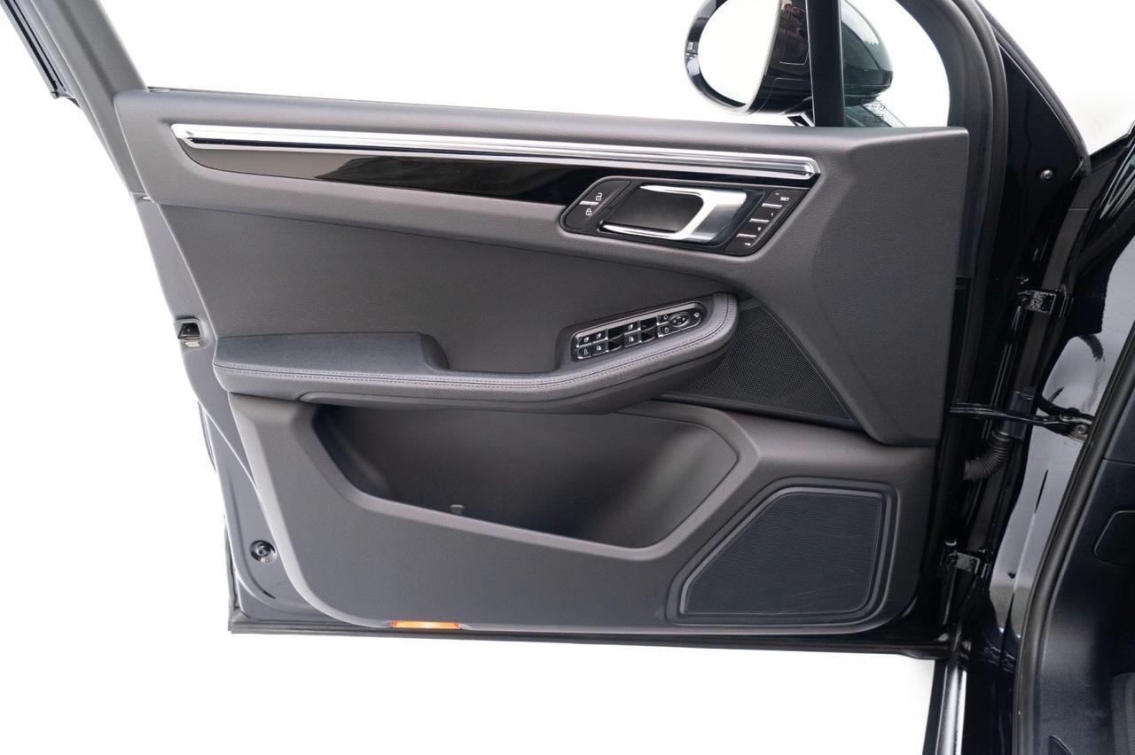 2025 Porsche Macan Pompano Beach FL