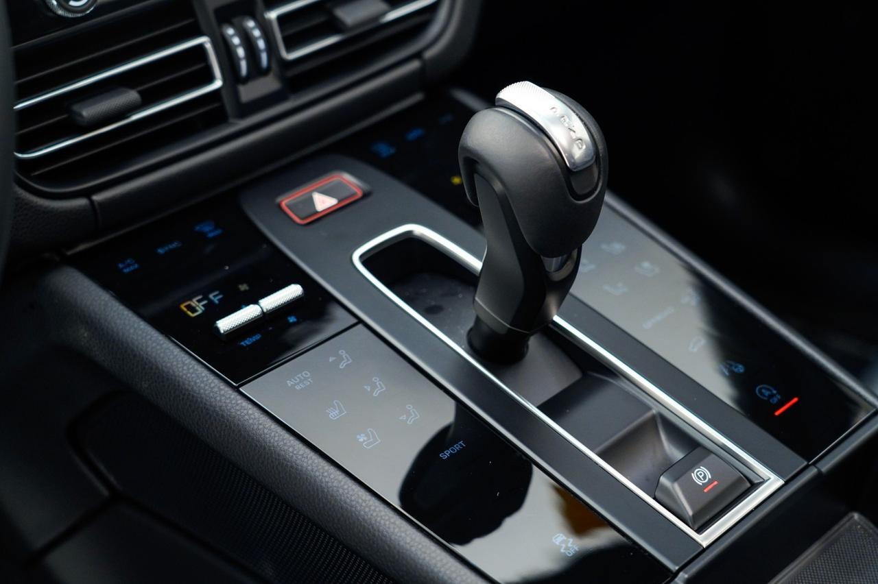 2025 Porsche Macan Pompano Beach FL