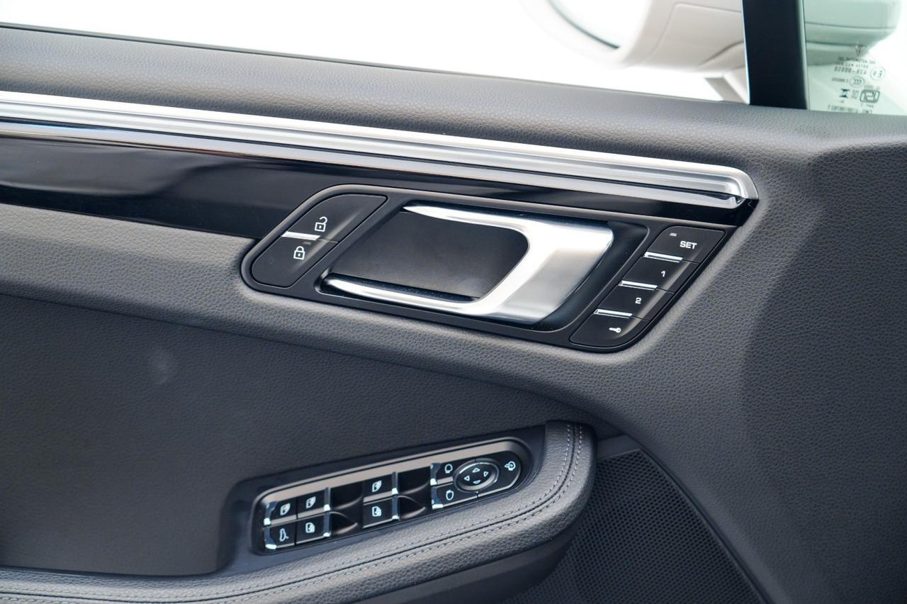 2025 Porsche Macan Pompano Beach FL