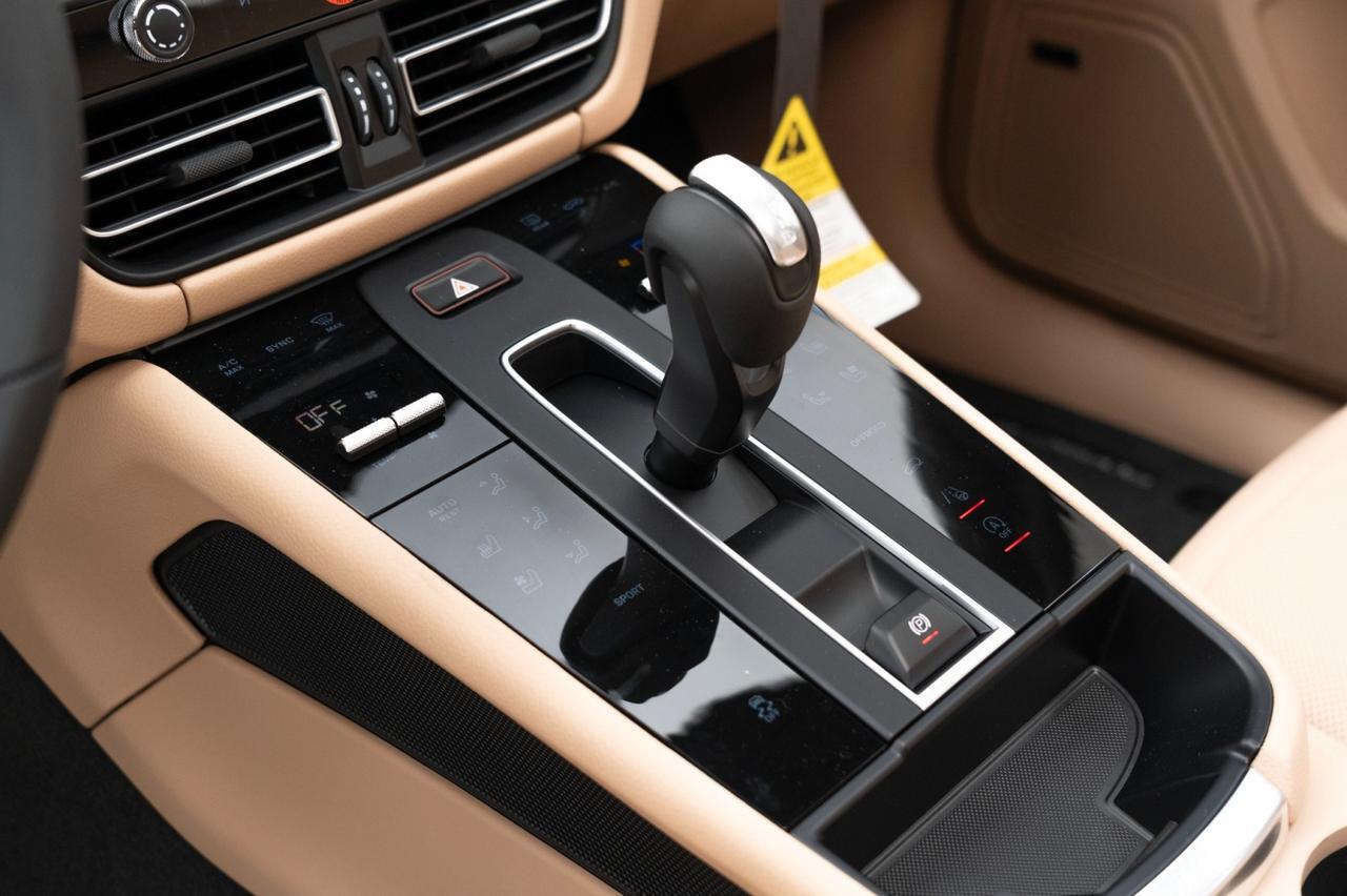 2025 Porsche Macan Pompano Beach FL