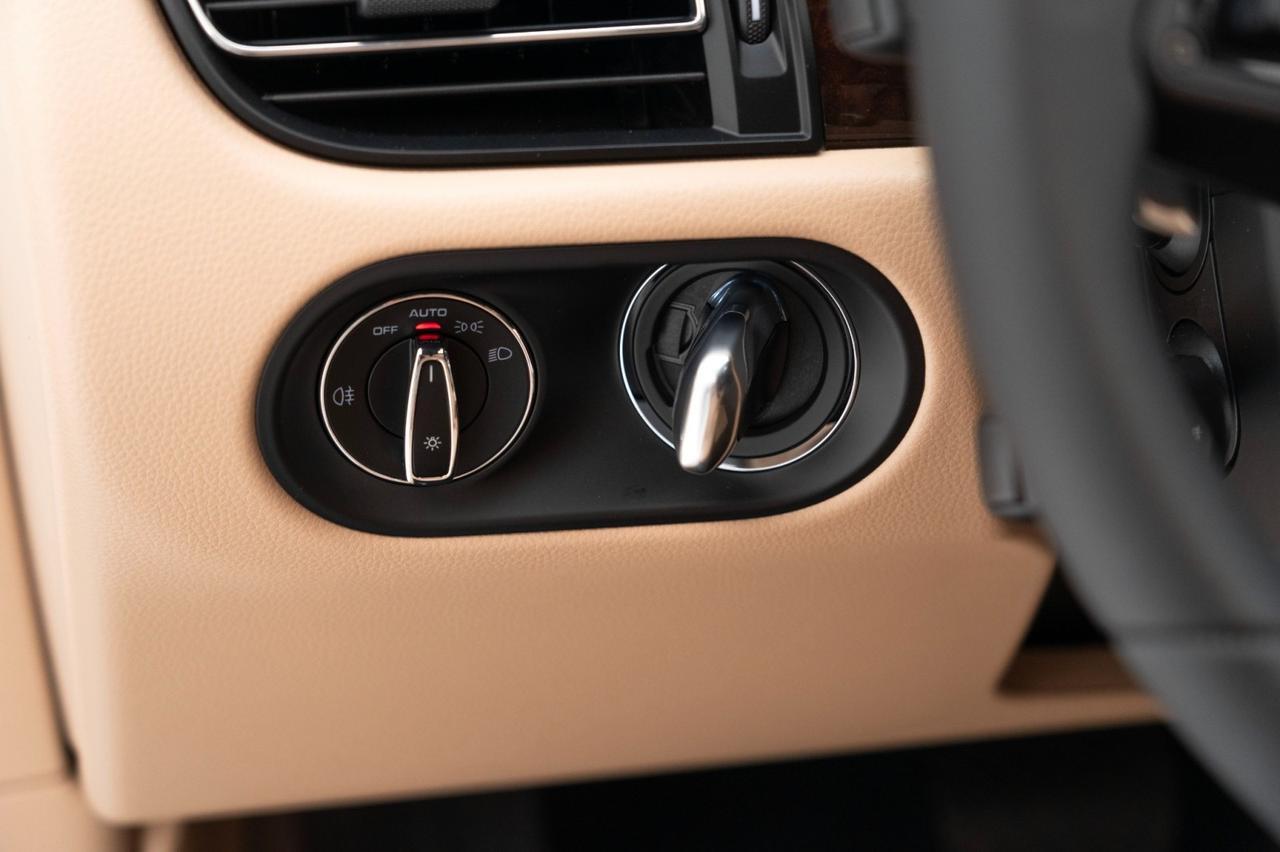2025 Porsche Macan Pompano Beach FL