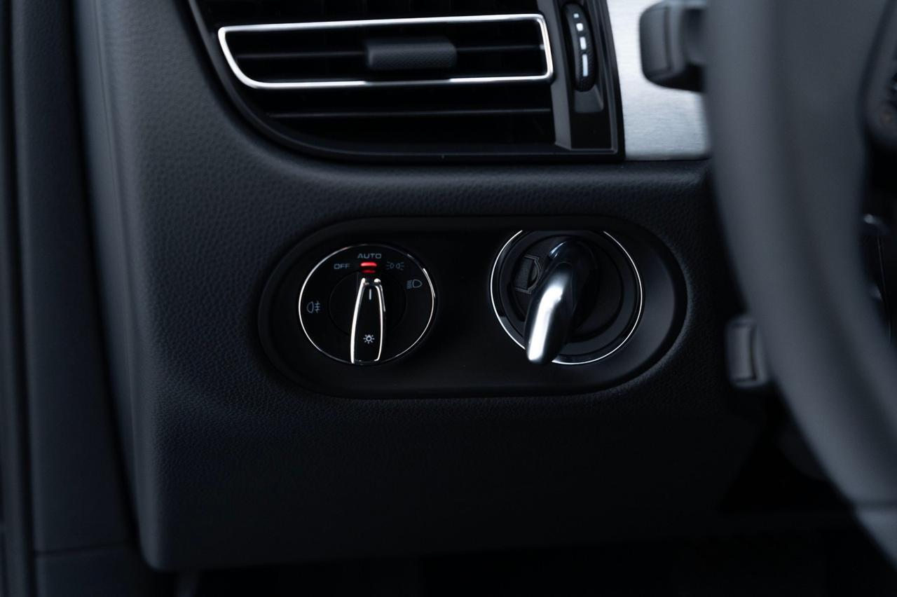 2025 Porsche Macan Pompano Beach FL