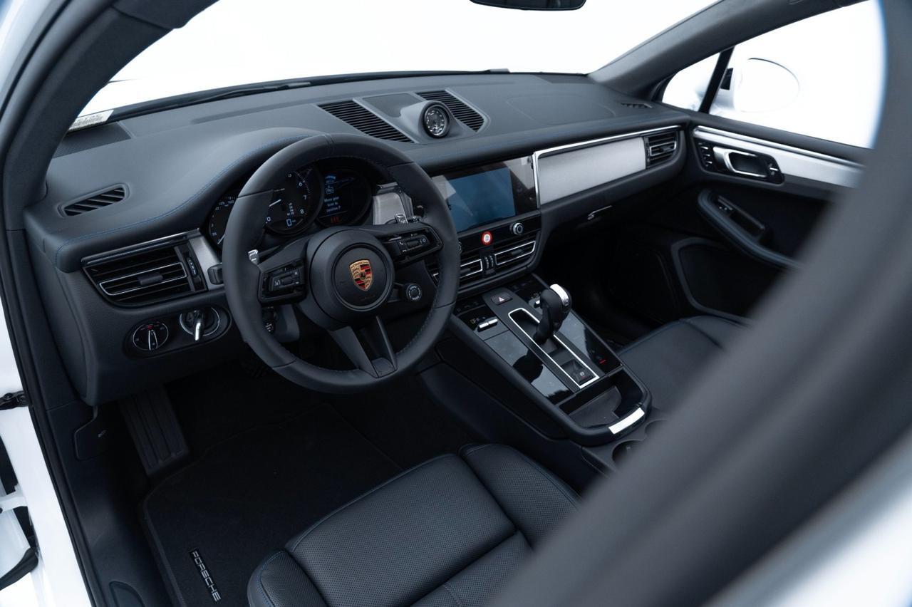 2025 Porsche Macan Pompano Beach FL