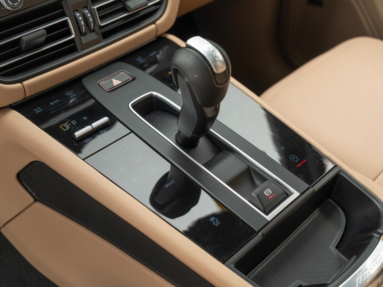 2025 Porsche Macan Pompano Beach FL