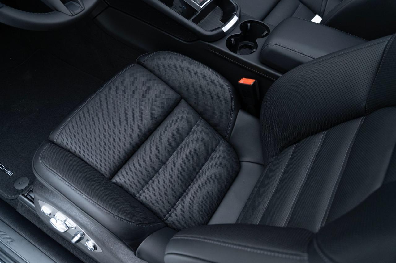 2025 Porsche Macan Pompano Beach FL