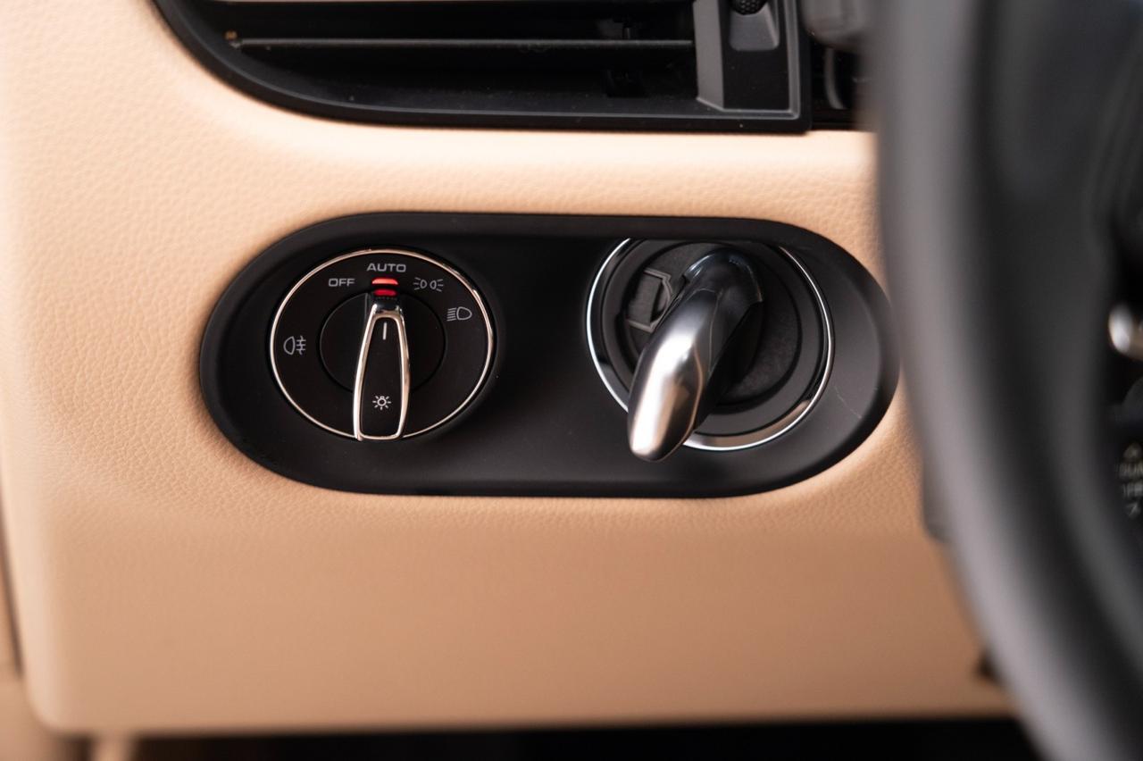 2025 Porsche Macan Pompano Beach FL