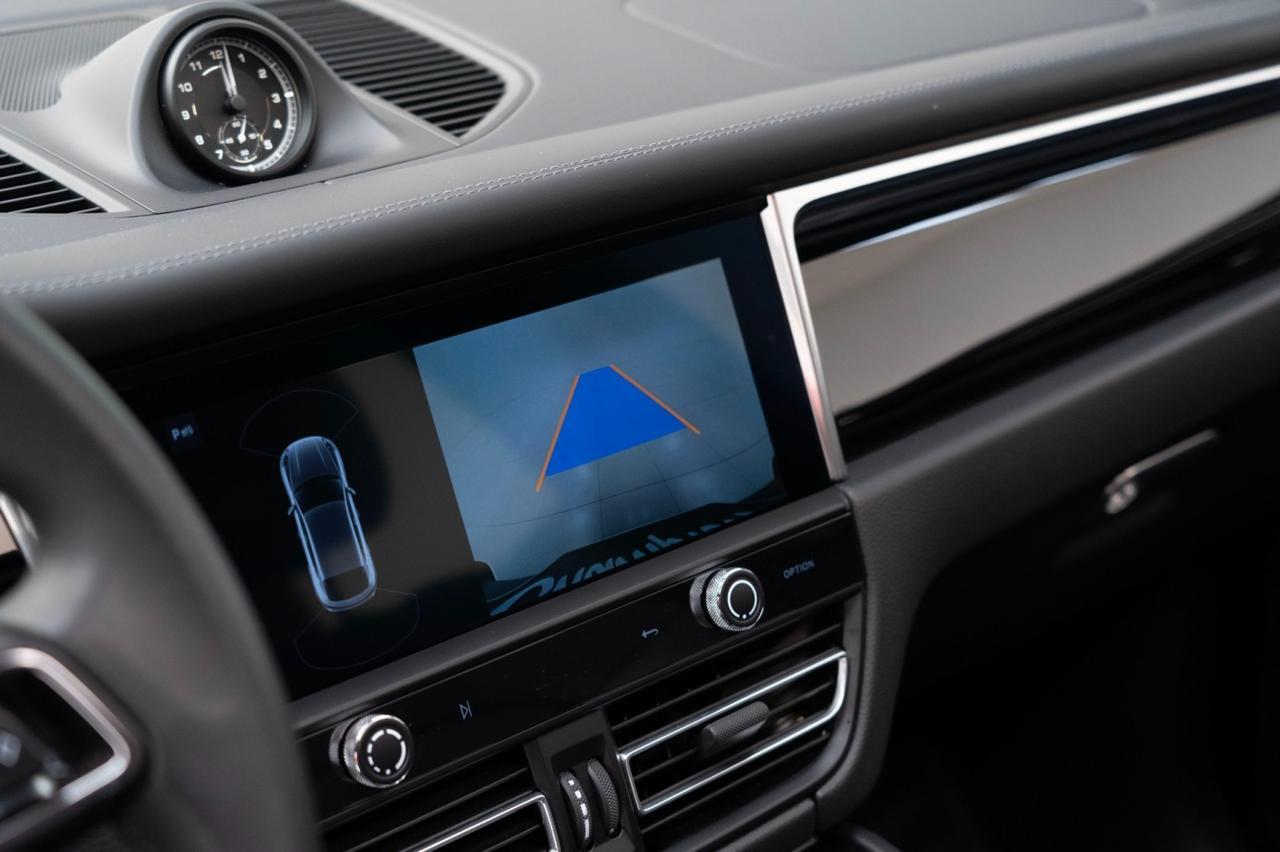 2025 Porsche Macan Pompano Beach FL