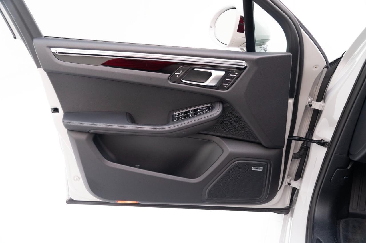 2025 Porsche Macan Pompano Beach FL