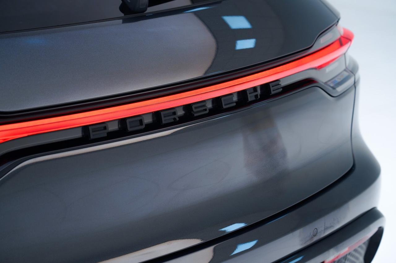 2025 Porsche Macan Pompano Beach FL