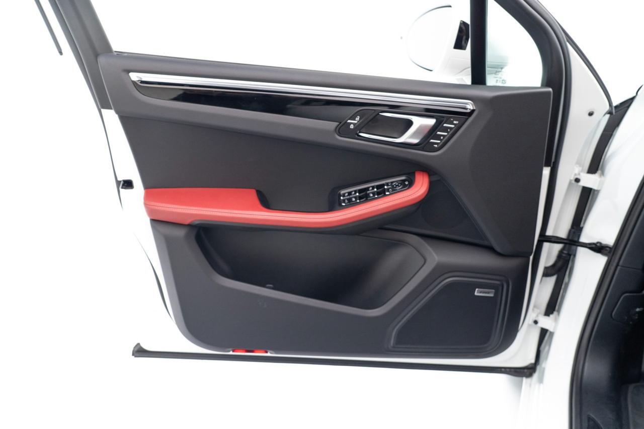 2025 Porsche Macan Pompano Beach FL