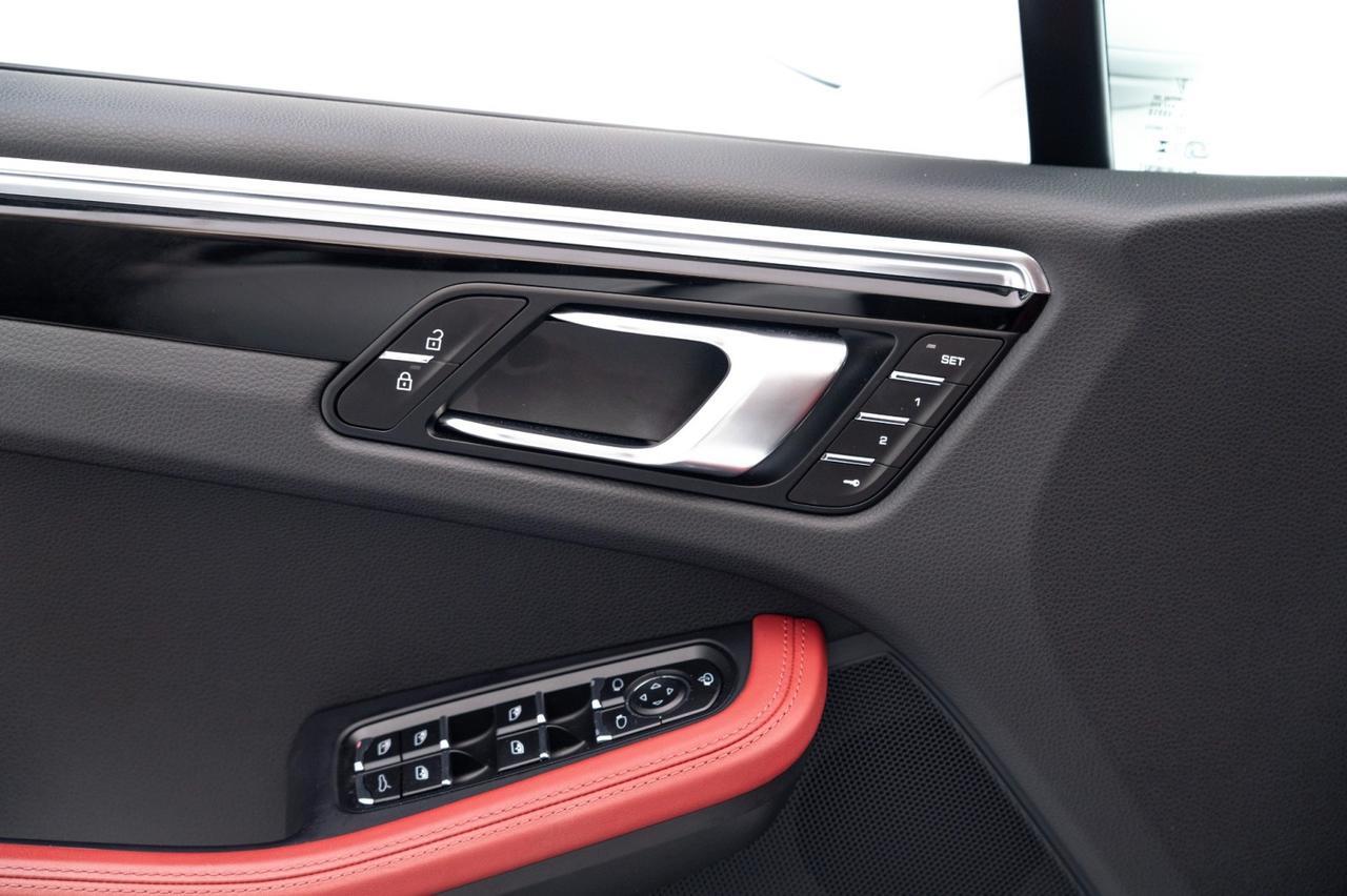 2025 Porsche Macan Pompano Beach FL