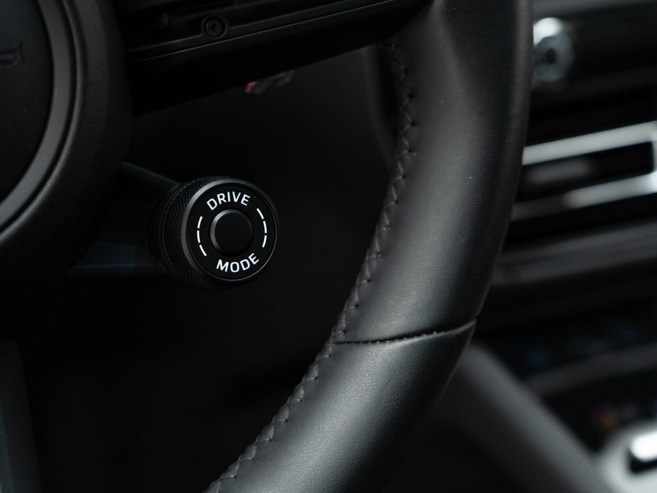 2025 Porsche Macan Pompano Beach FL