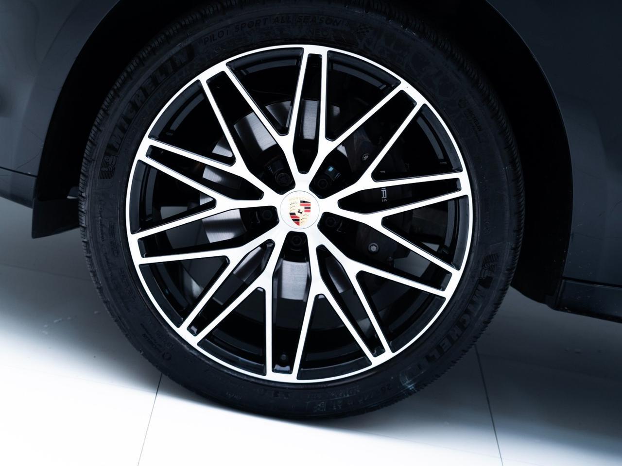 2025 Porsche Macan Pompano Beach FL