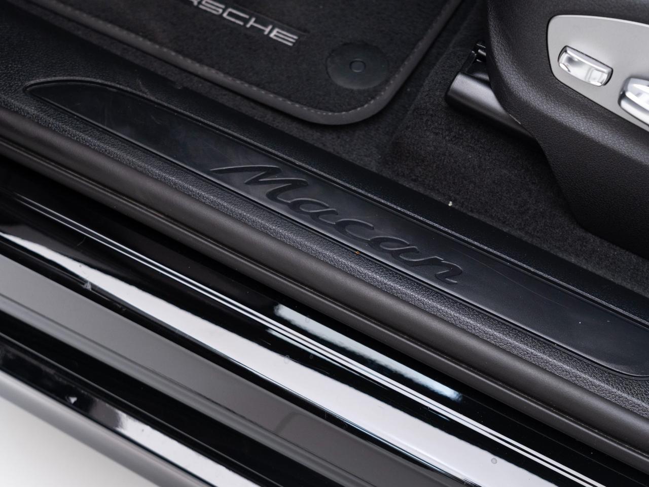 2025 Porsche Macan Pompano Beach FL