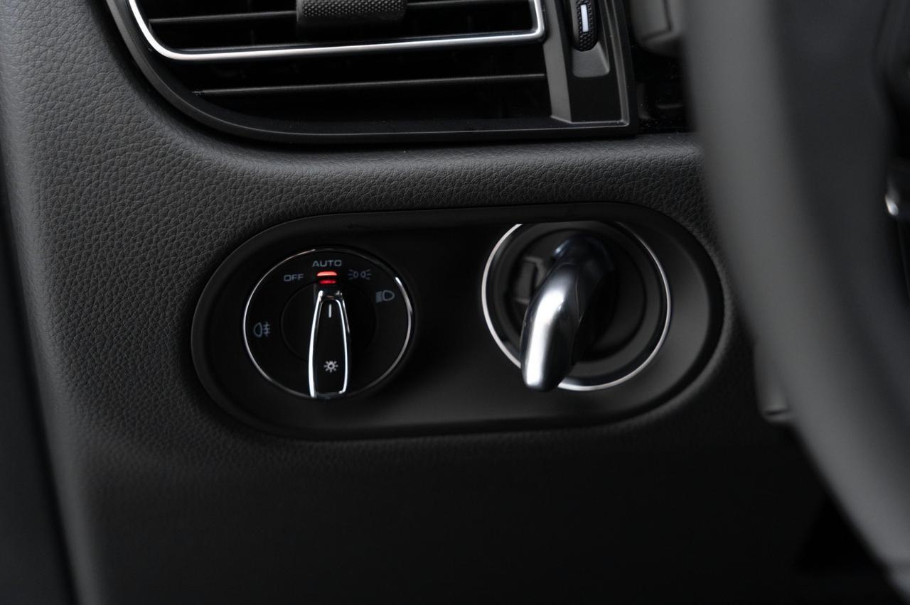 2025 Porsche Macan Pompano Beach FL