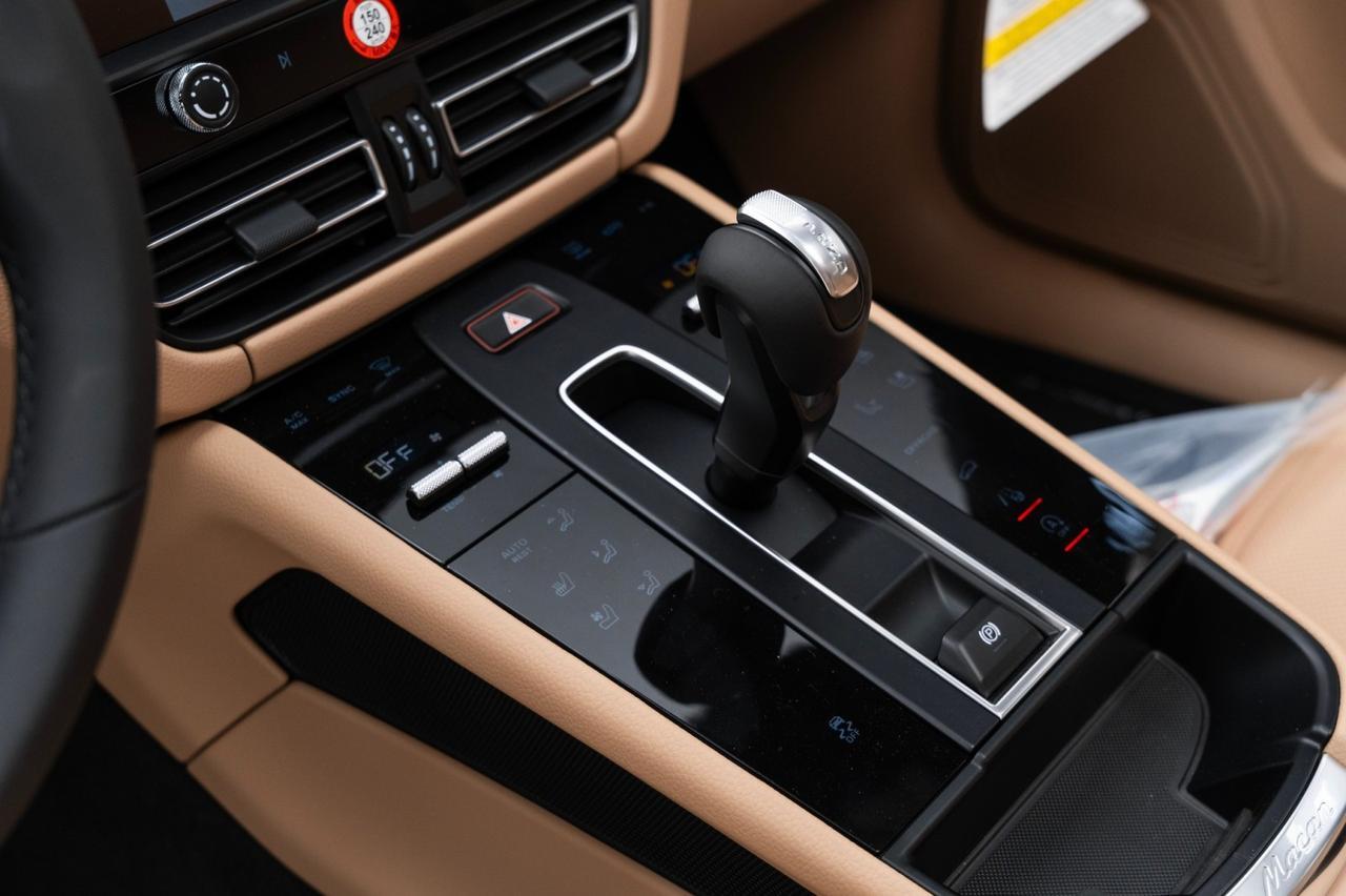 2025 Porsche Macan Pompano Beach FL