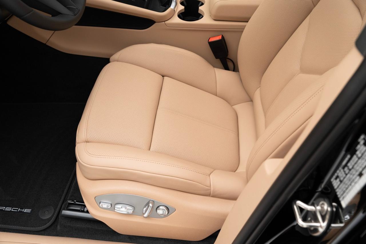 2025 Porsche Macan Pompano Beach FL