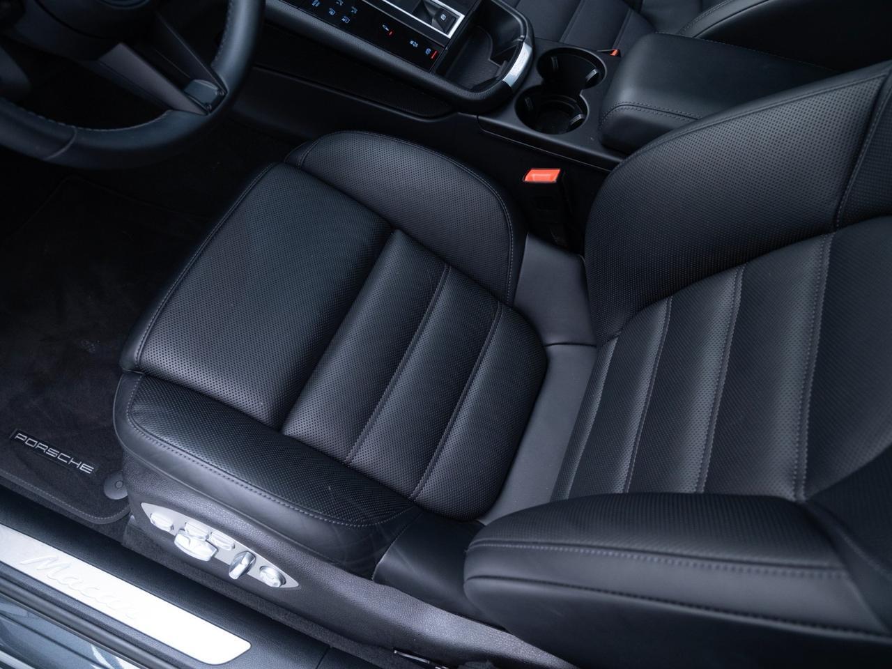 2025 Porsche Macan Pompano Beach FL
