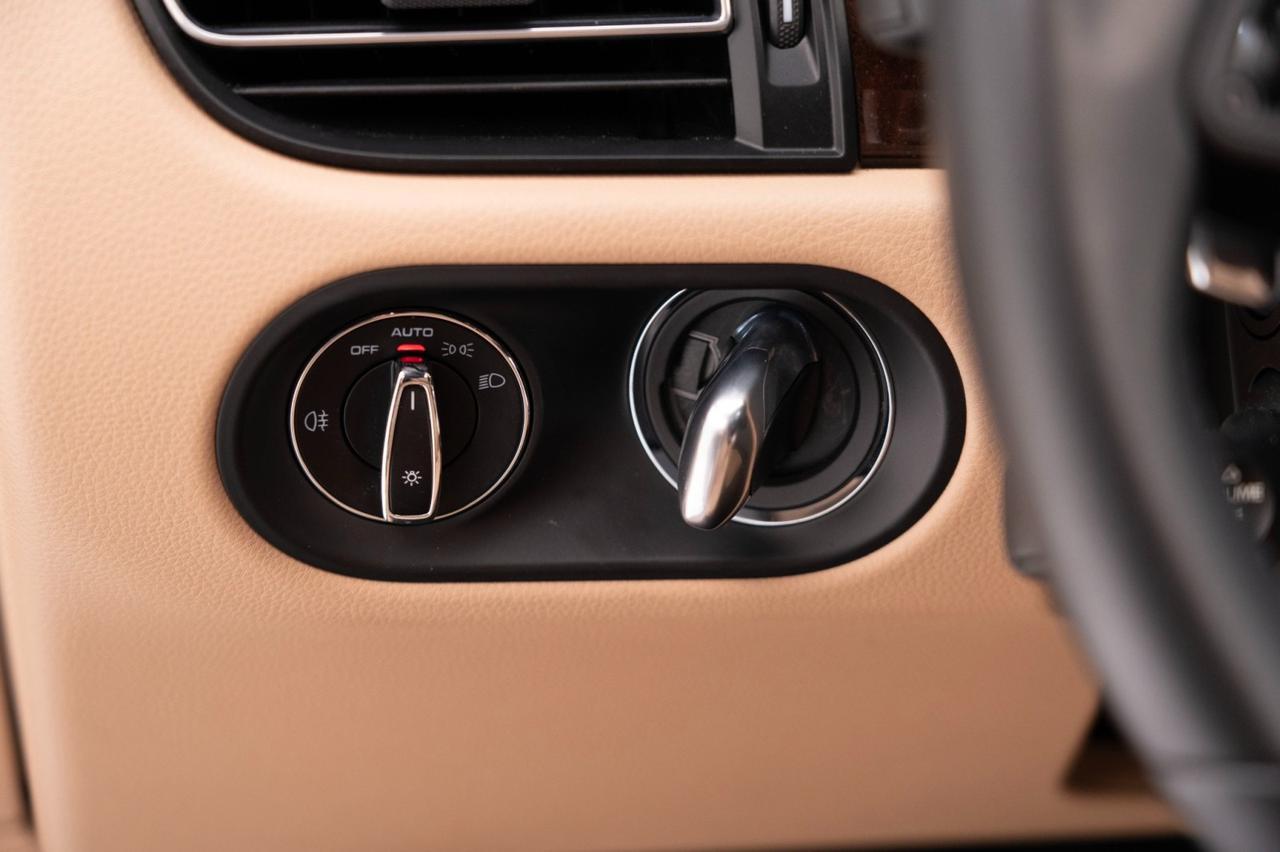 2025 Porsche Macan Pompano Beach FL
