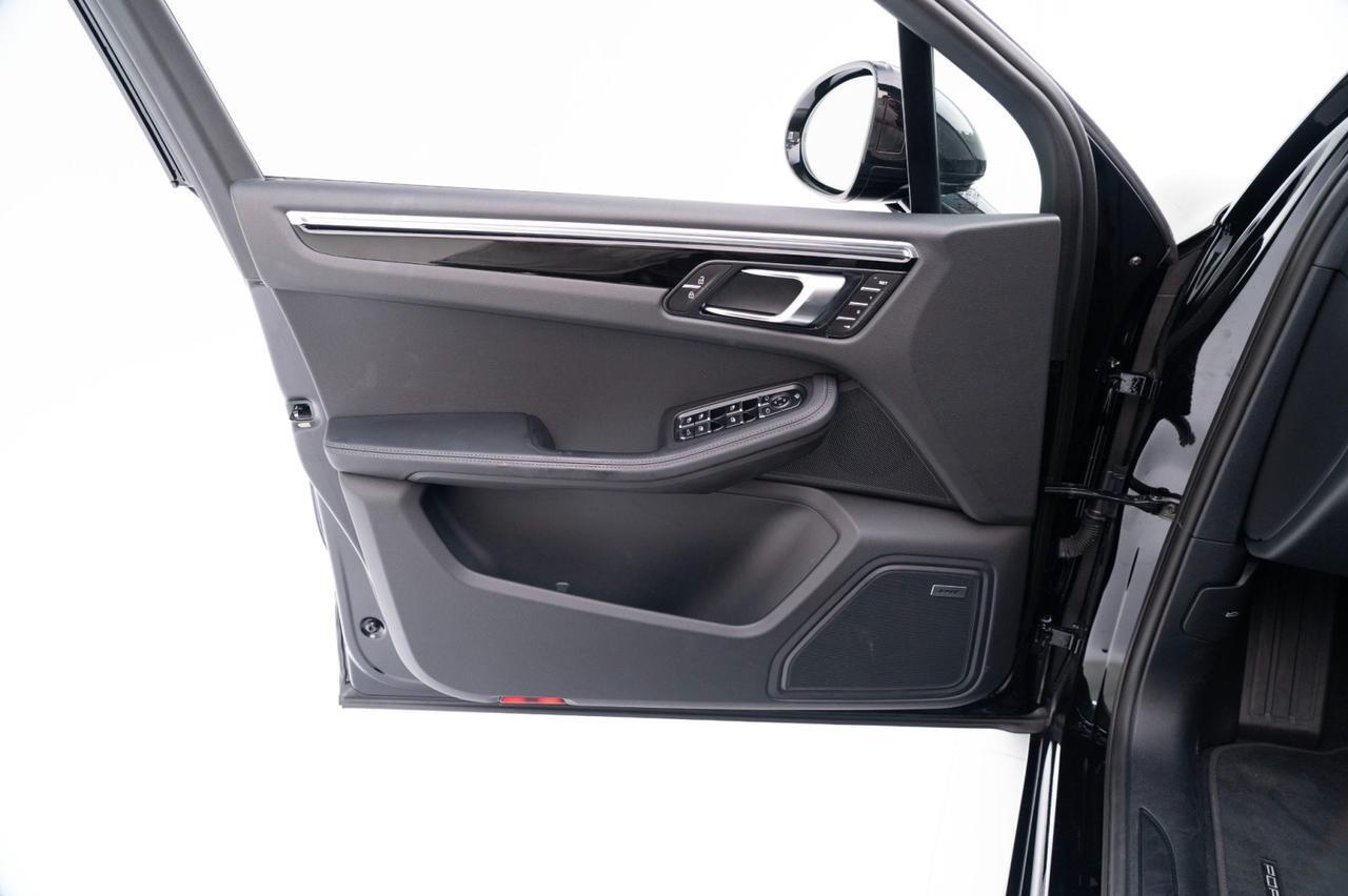 2025 Porsche Macan Pompano Beach FL