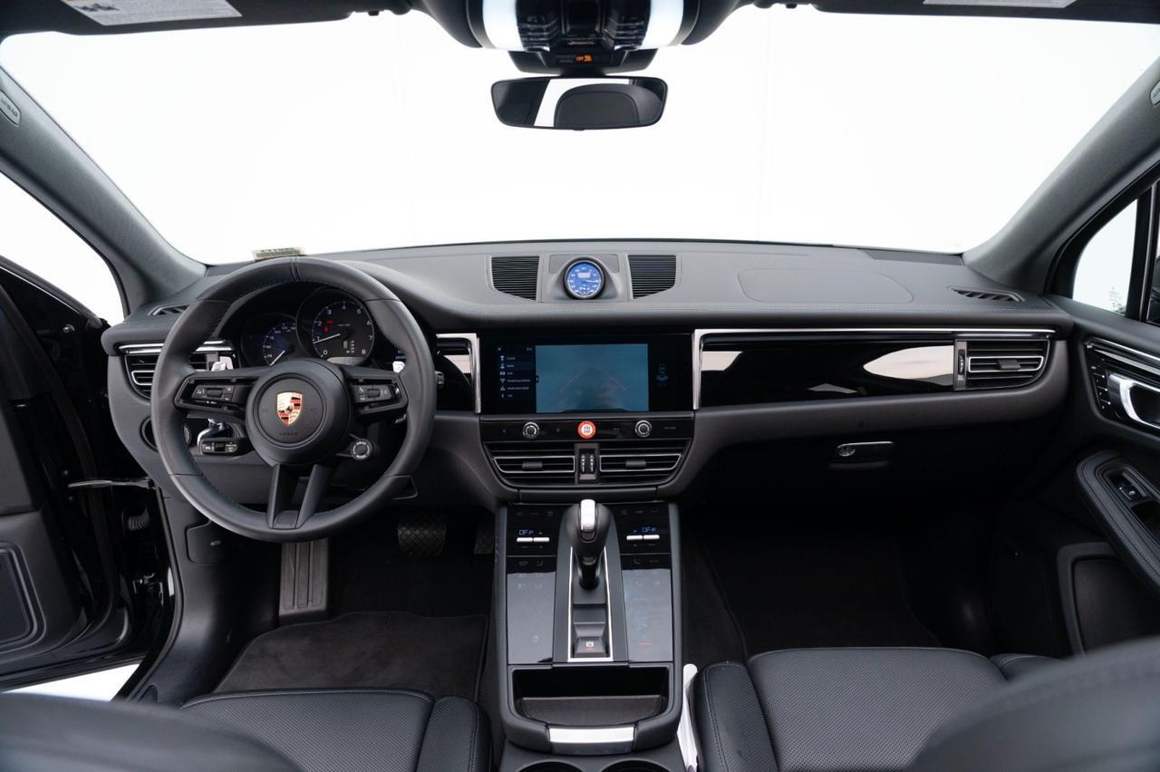 2025 Porsche Macan Pompano Beach FL