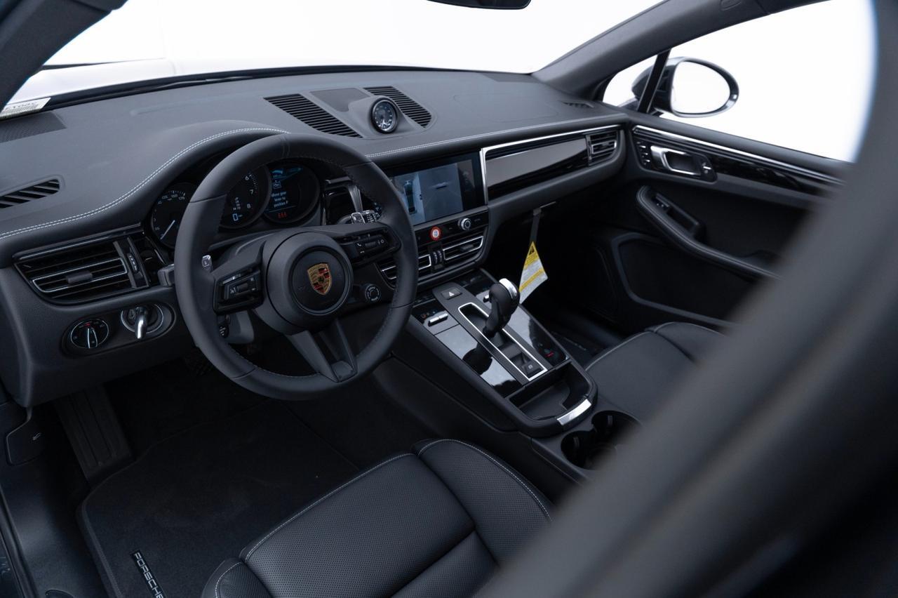 2025 Porsche Macan Pompano Beach FL