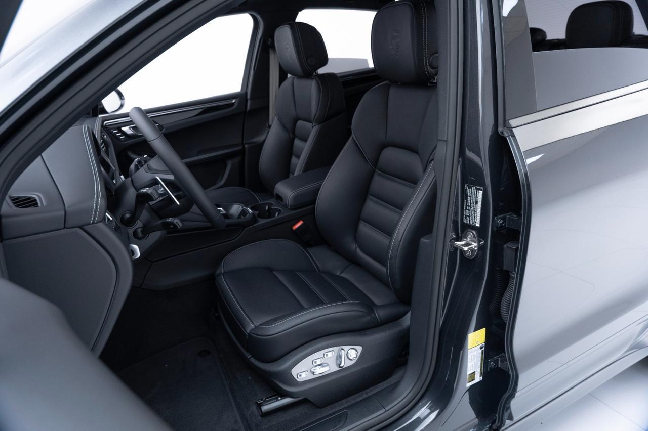 2025 Porsche Macan Pompano Beach FL